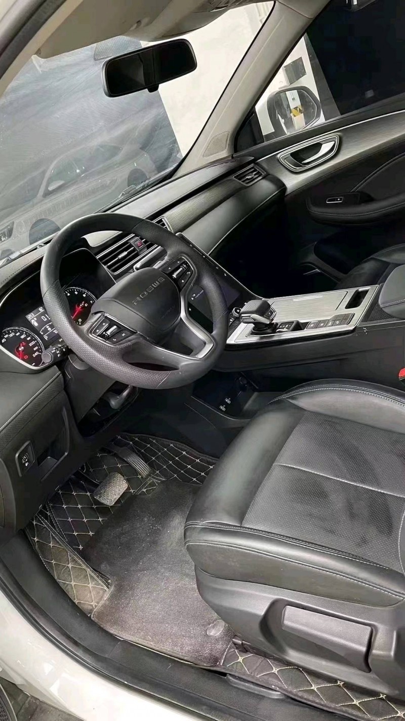 成都22年荣威RX55