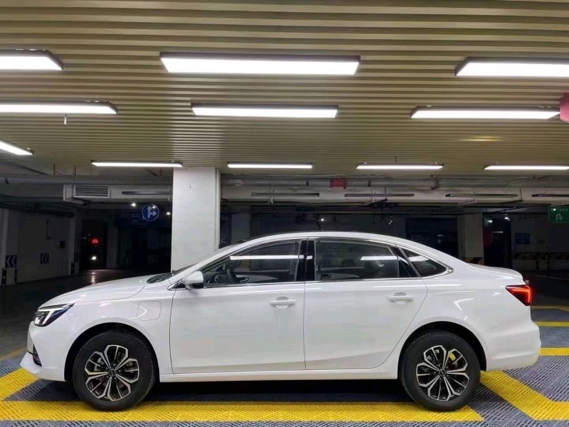 成都23年荣威i63