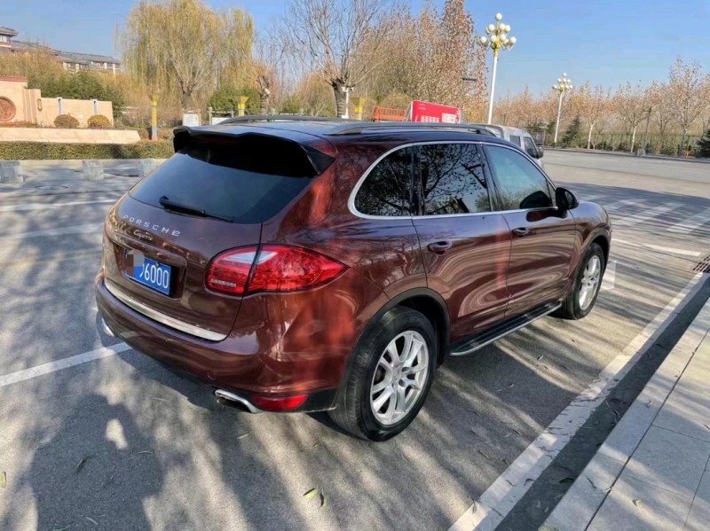 邯郸12年保时捷卡宴7