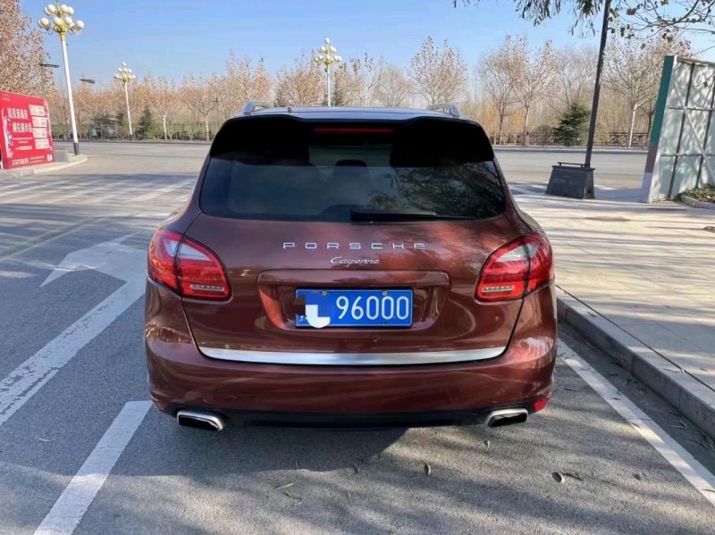 邯郸12年保时捷卡宴9