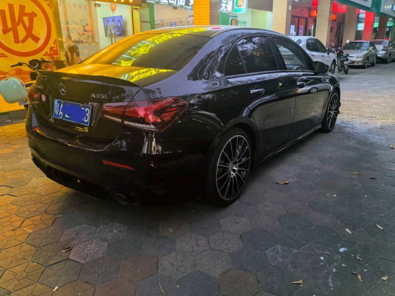广州23年奔驰A7