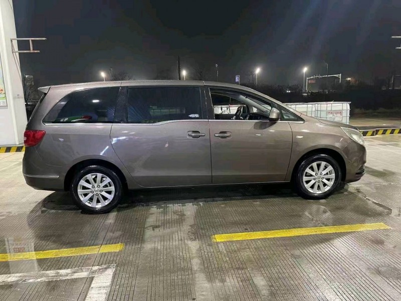 徐州17年别克GL86