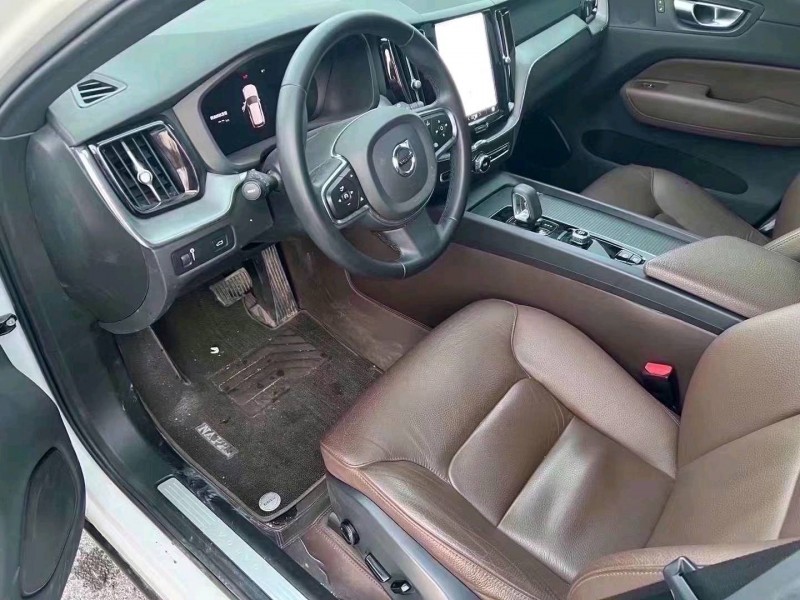 枣庄22年沃尔沃XC607