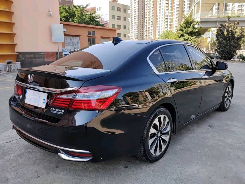 深圳17年本田雅阁2