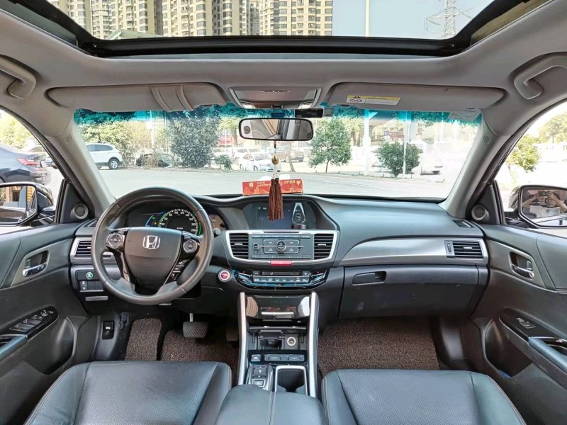 深圳17年本田雅阁5