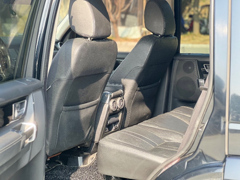 无锡12年路虎发现8