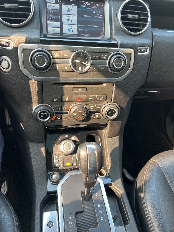 无锡12年路虎发现10