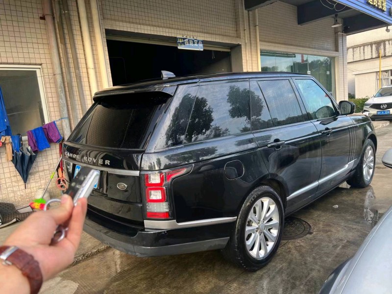 珠海17年路虎揽胜行政3