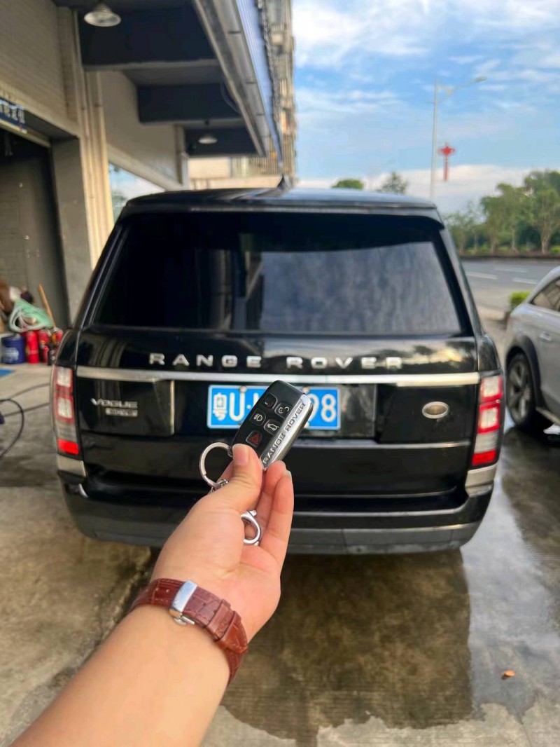 珠海17年路虎揽胜行政9