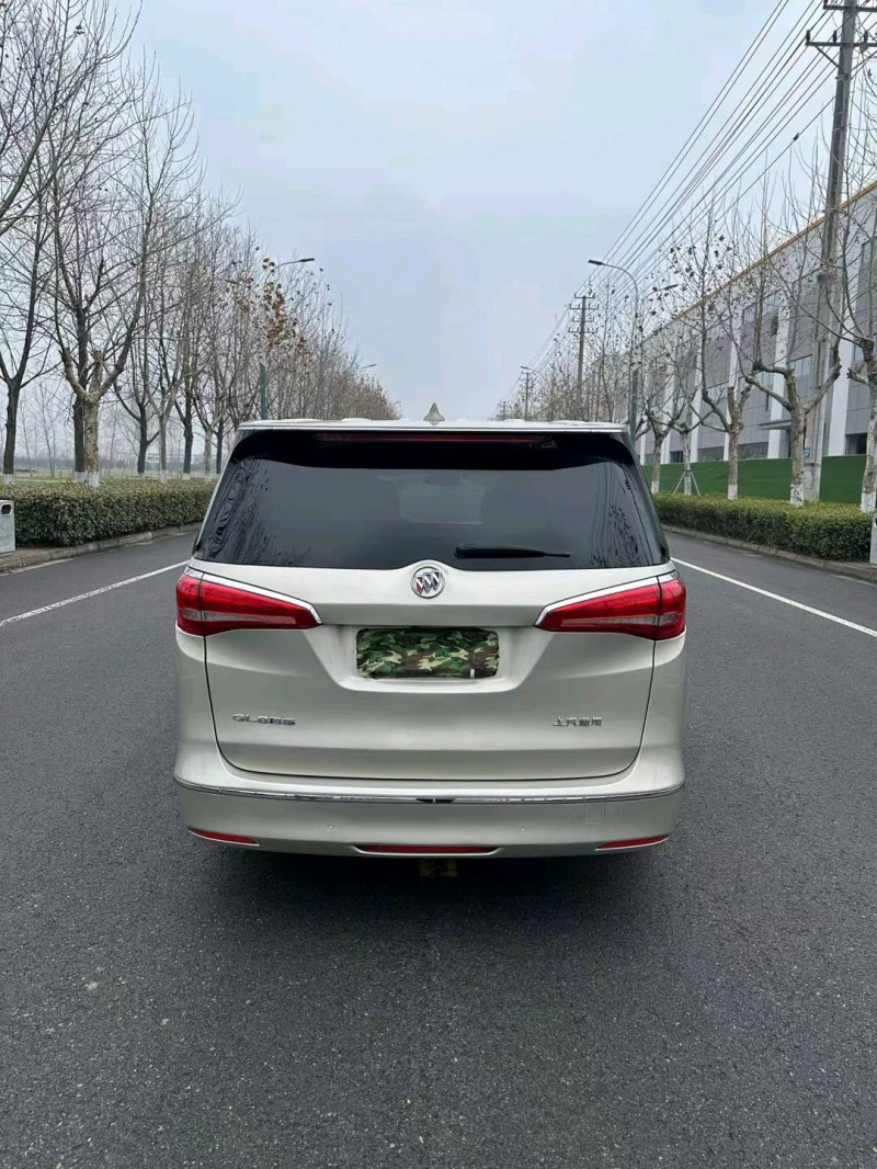 宿迁17年别克GL82