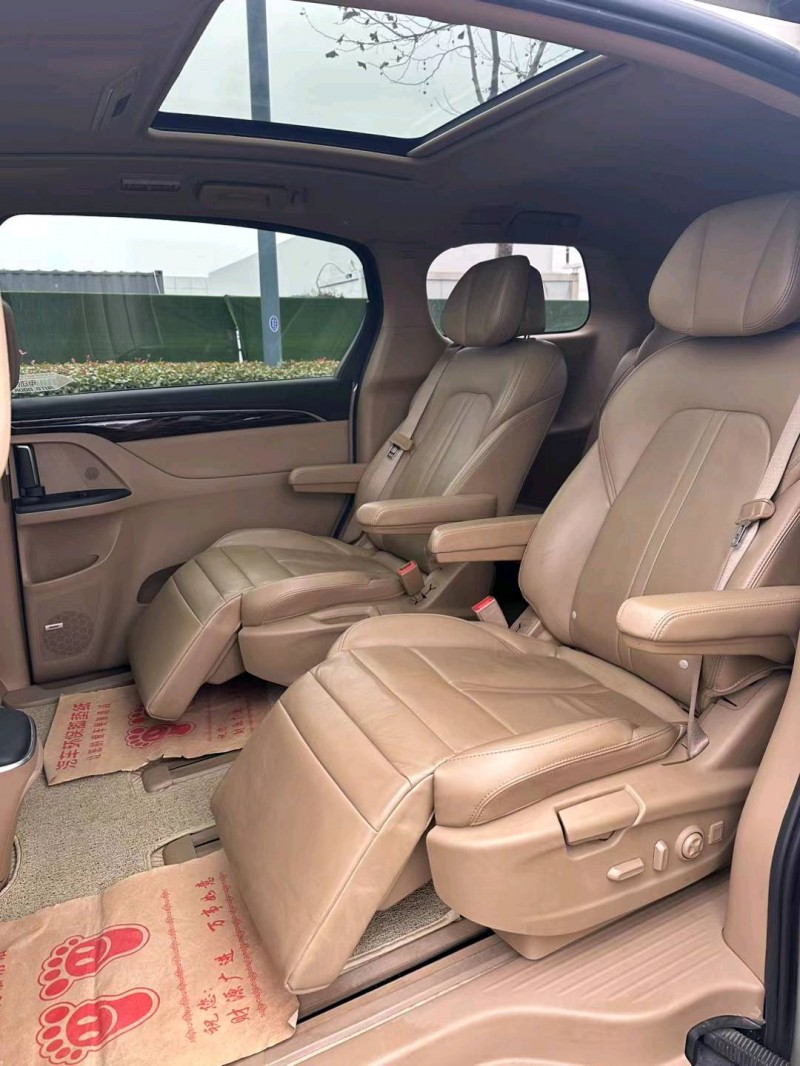 宿迁17年别克GL88