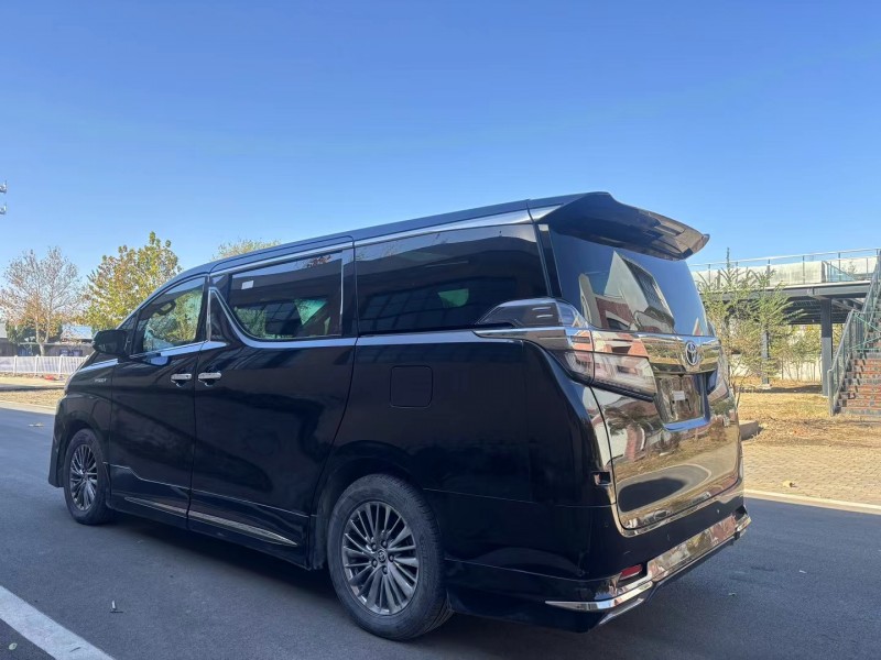 济宁19年丰田威尔法4