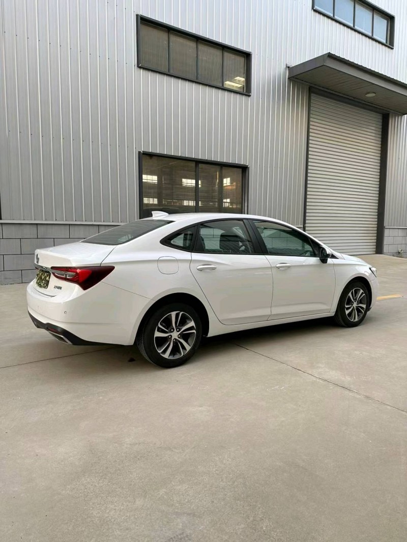 宿迁23年别克威朗4