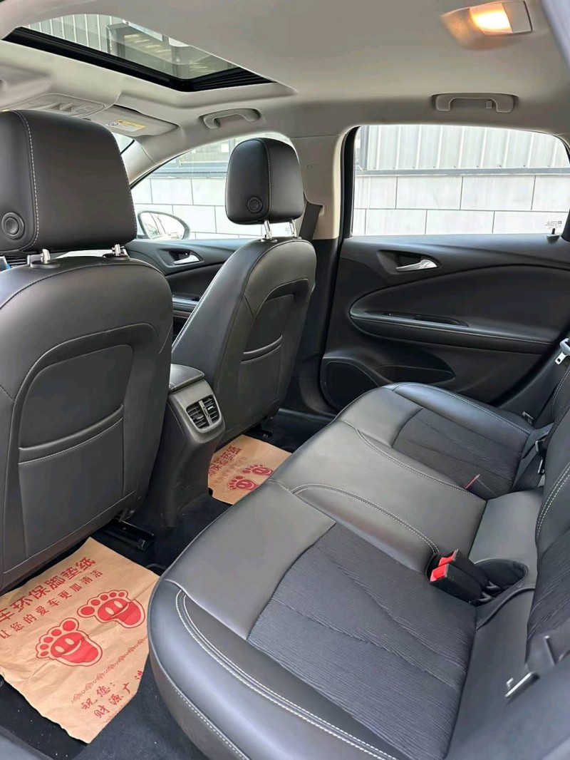 宿迁23年别克威朗5