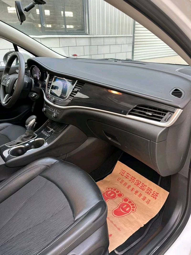 宿迁23年别克威朗6