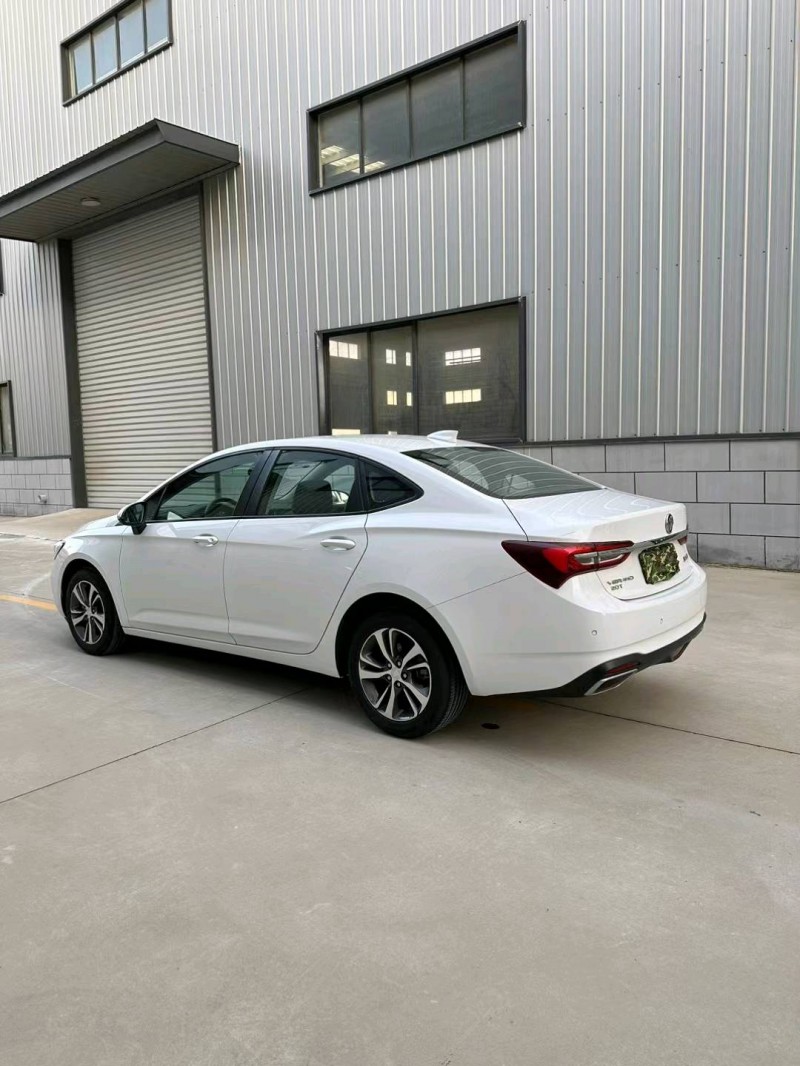 宿迁23年别克威朗7