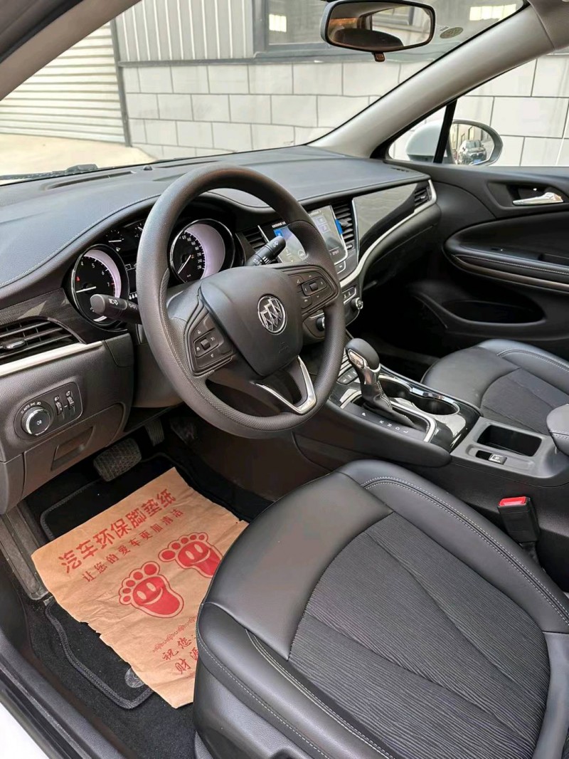 宿迁23年别克威朗8