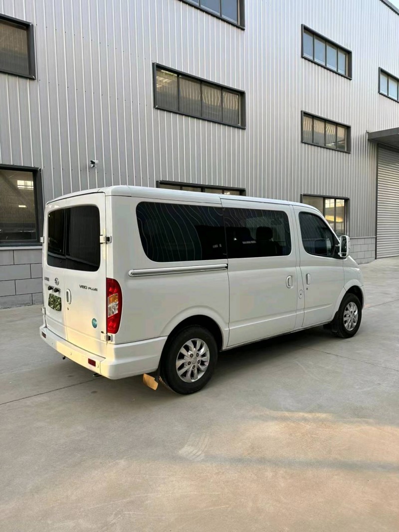 宿迁22年大通V804