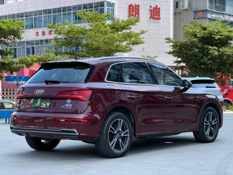 东莞19年奥迪Q58