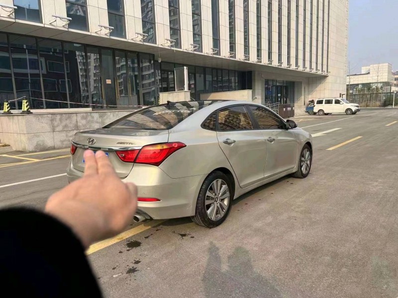 东营16年现代名图6