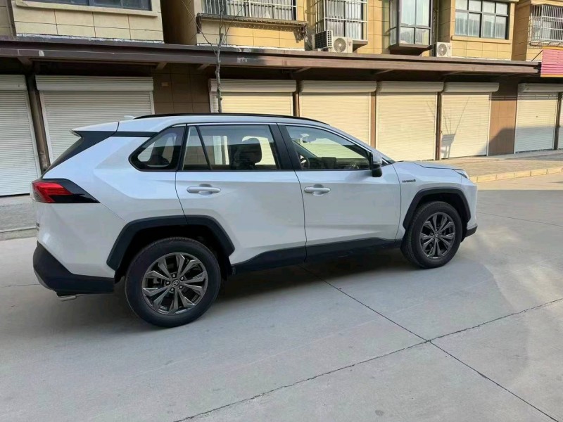 苏州23年丰田RAV4荣放4