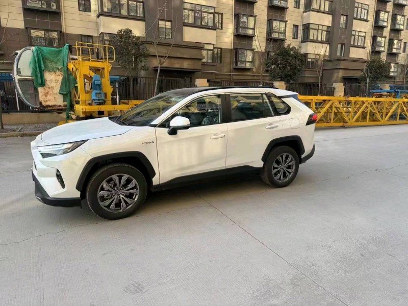 苏州23年丰田RAV4荣放7