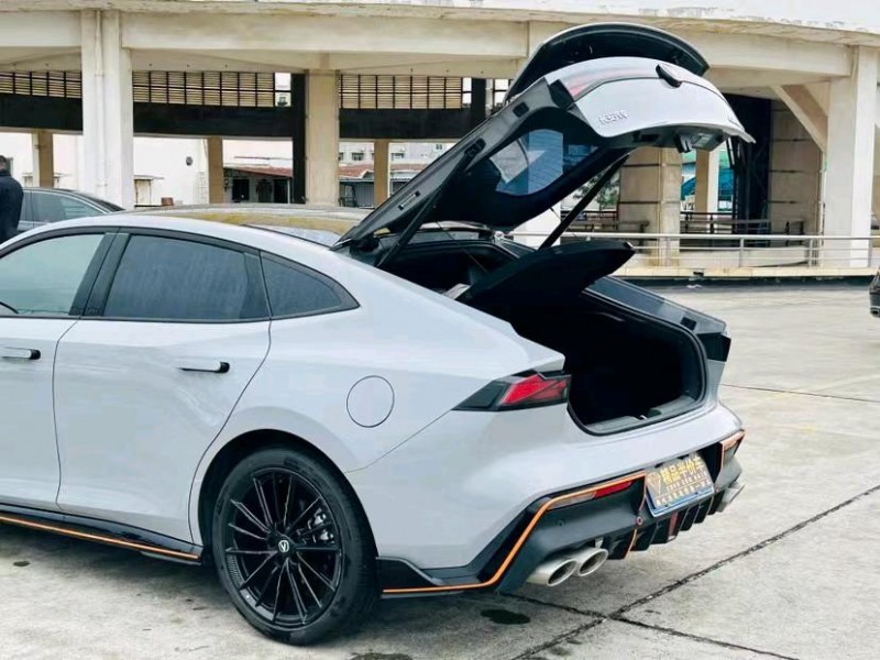 东莞23年长安汽车UNI-V7