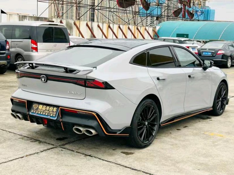 东莞23年长安汽车UNI-V8