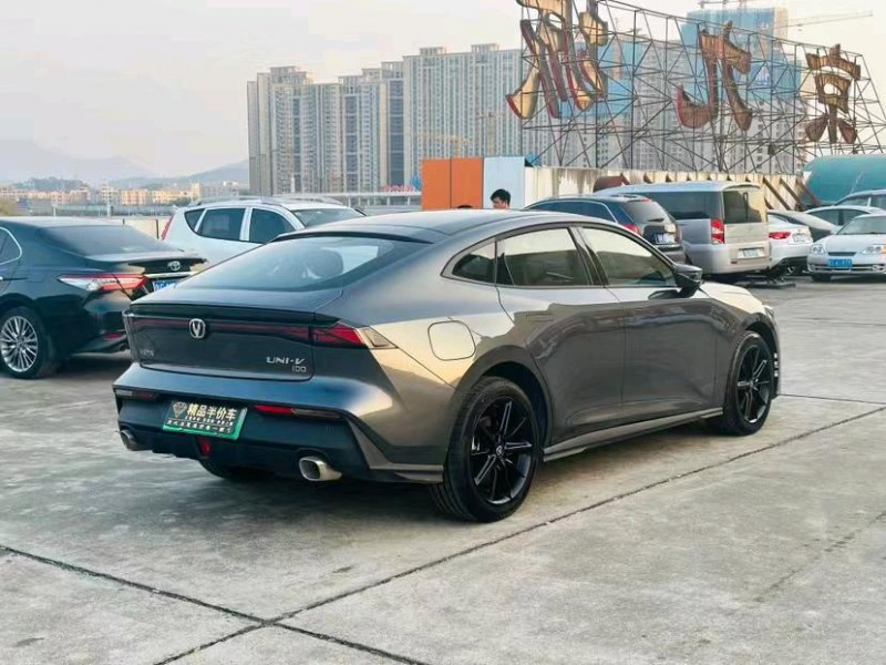 东莞23年长安汽车UNI-V7