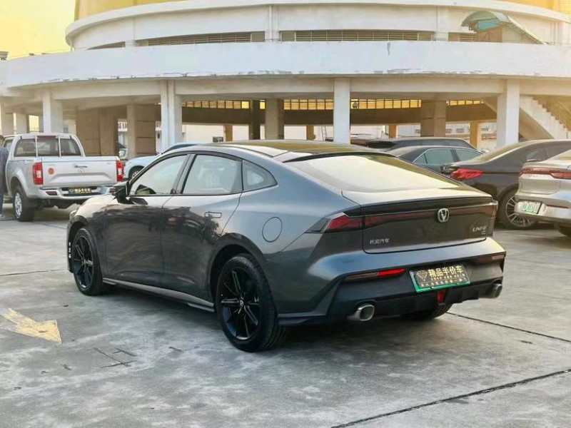 东莞23年长安汽车UNI-V8