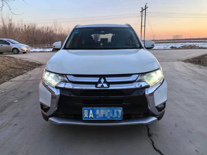 保定16年三菱欧蓝德1