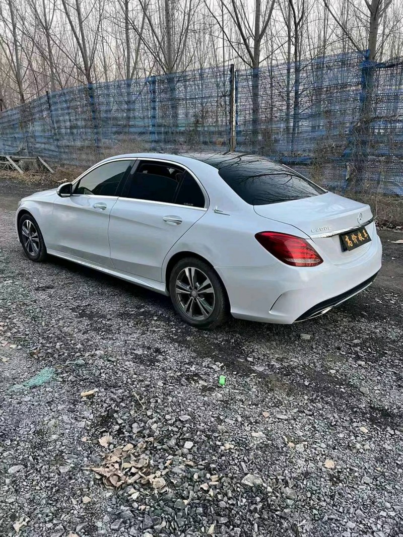 东营17年奔驰C4