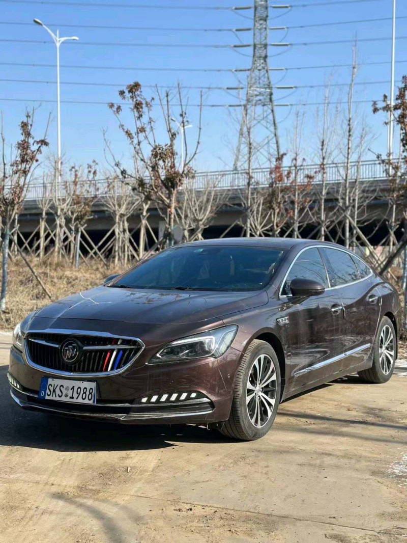 青岛17年别克君越3