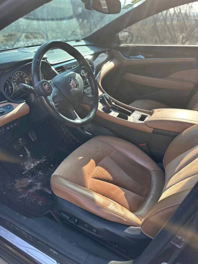 青岛17年别克君越6