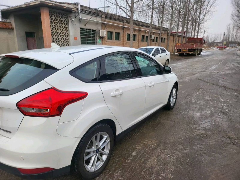 保定17年福特福克斯6