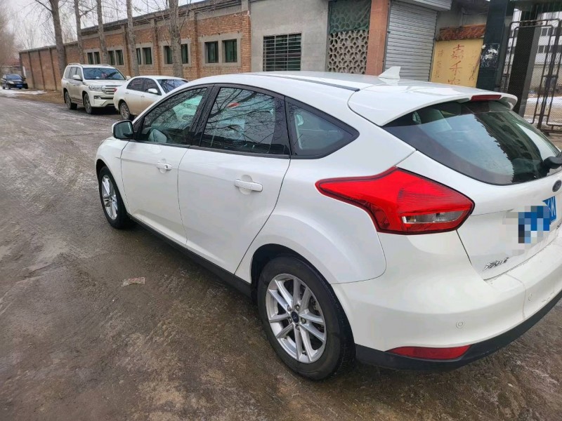 保定17年福特福克斯7