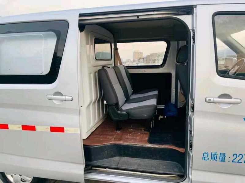 东莞21年长安汽车睿行4