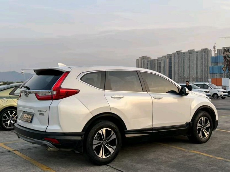 东莞17年本田CRV7