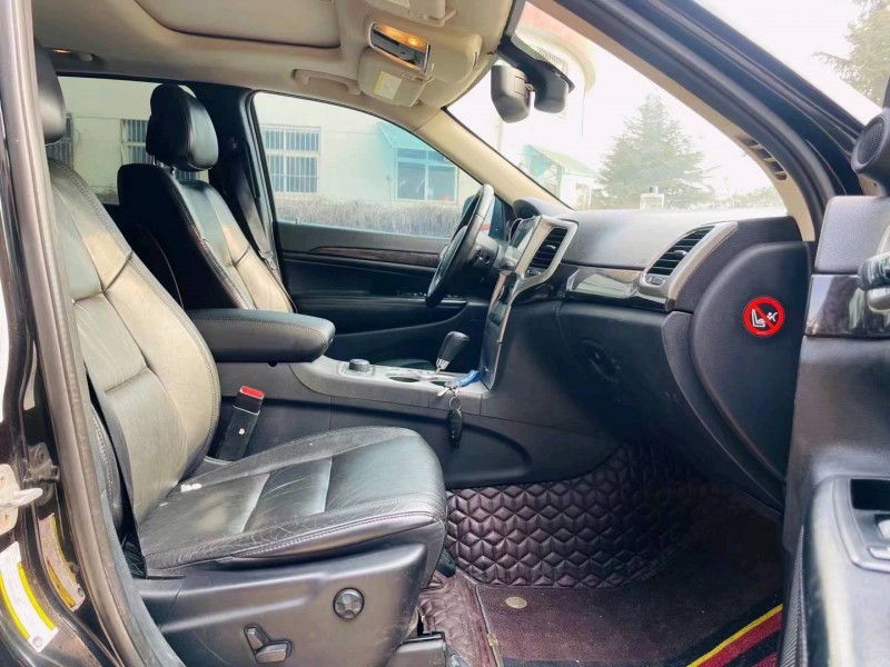 枣庄12年Jeep大切诺基5