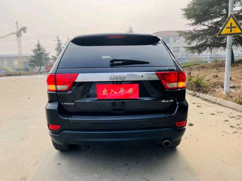 枣庄12年Jeep大切诺基7