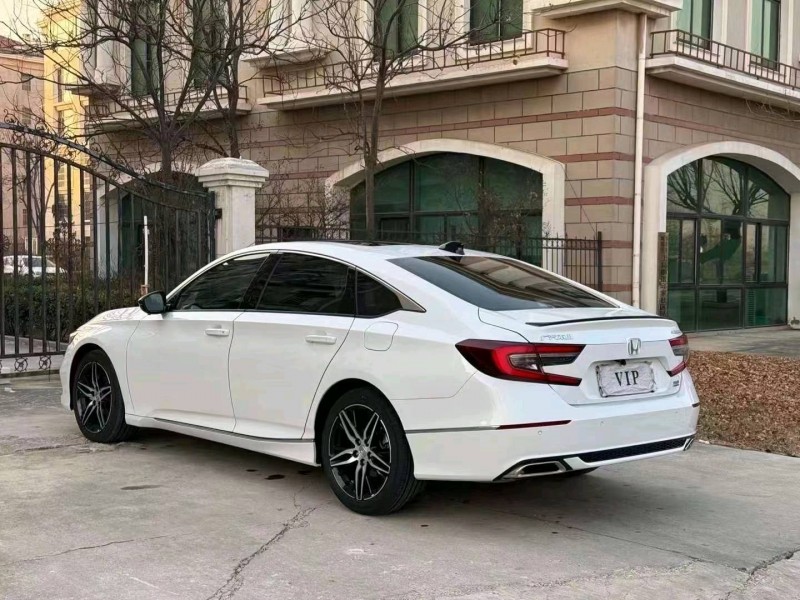 东营23年本田雅阁5