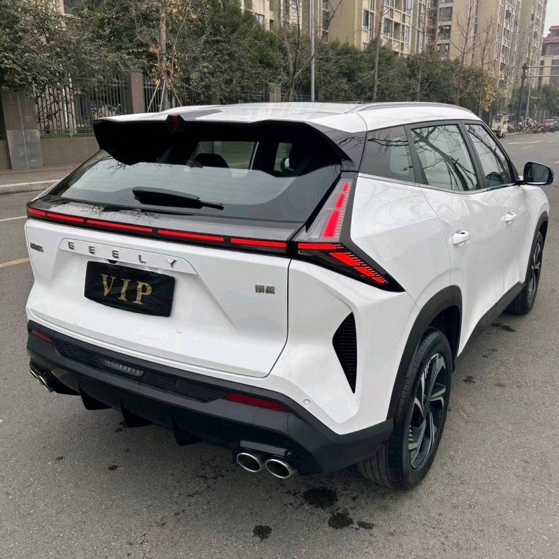 成都23年吉利博越7