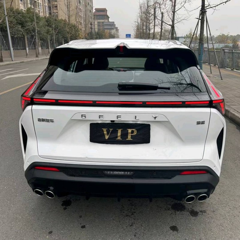 成都23年吉利博越9