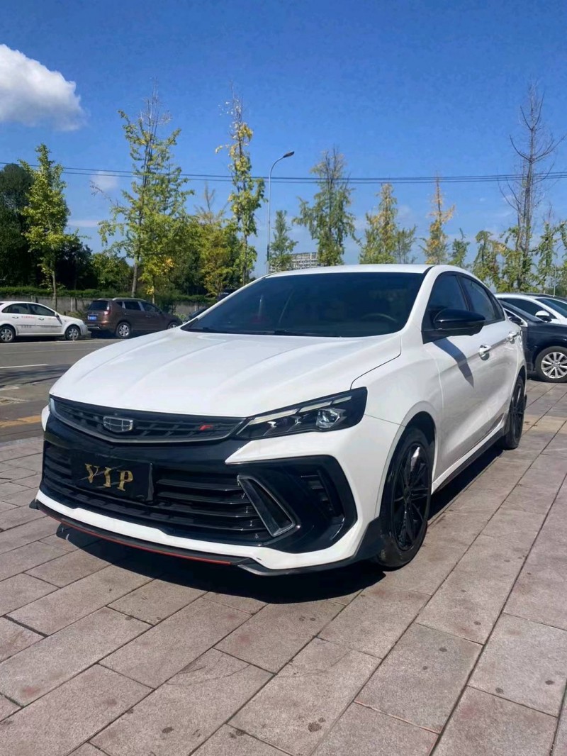 成都22年吉利缤瑞3