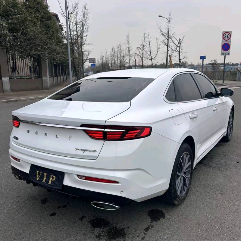 成都21年吉利星瑞7