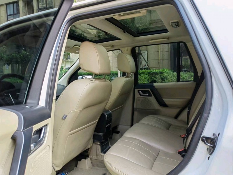 苏州14年路虎发现神行5