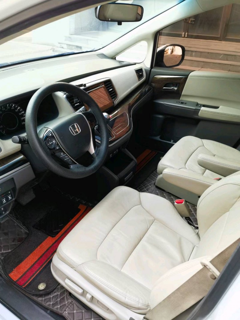 青岛17年本田奥德赛4