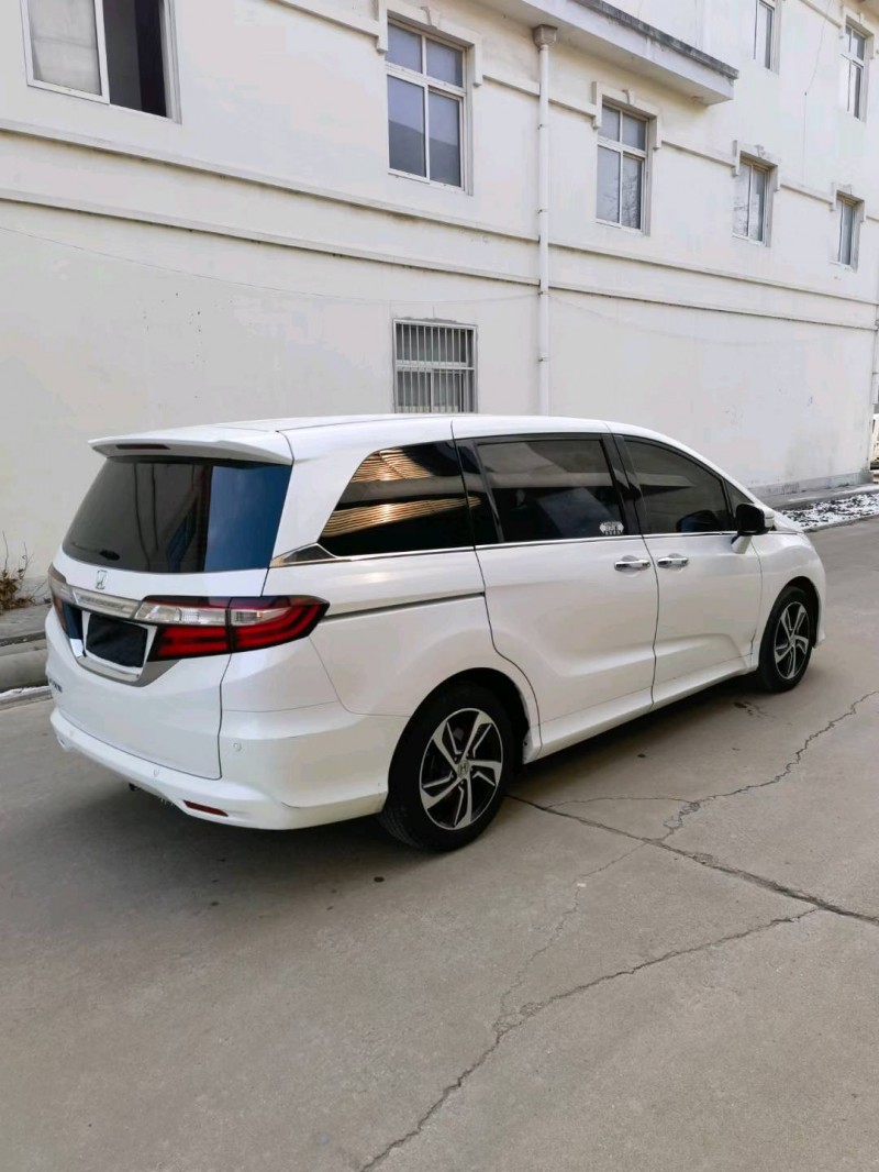 青岛17年本田奥德赛8