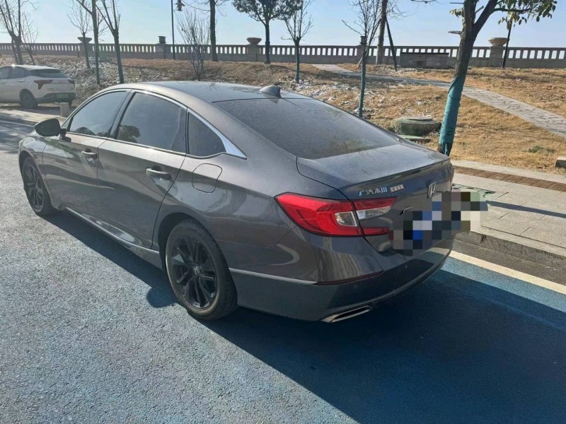 潍坊20年本田雅阁6