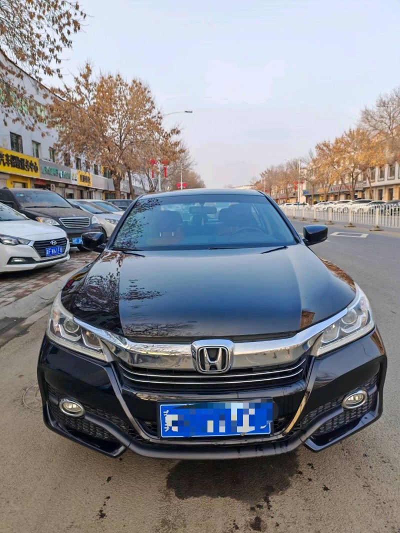 保定17年本田雅阁1